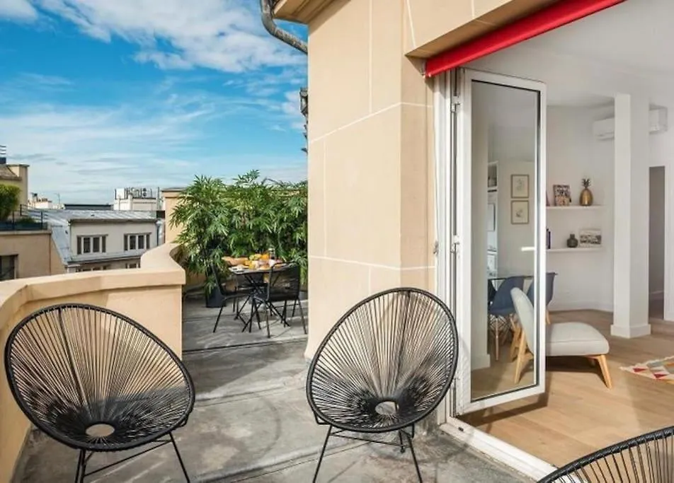 Apartment De Luxe Avec Terrasse Sur Les Champs Elysees *