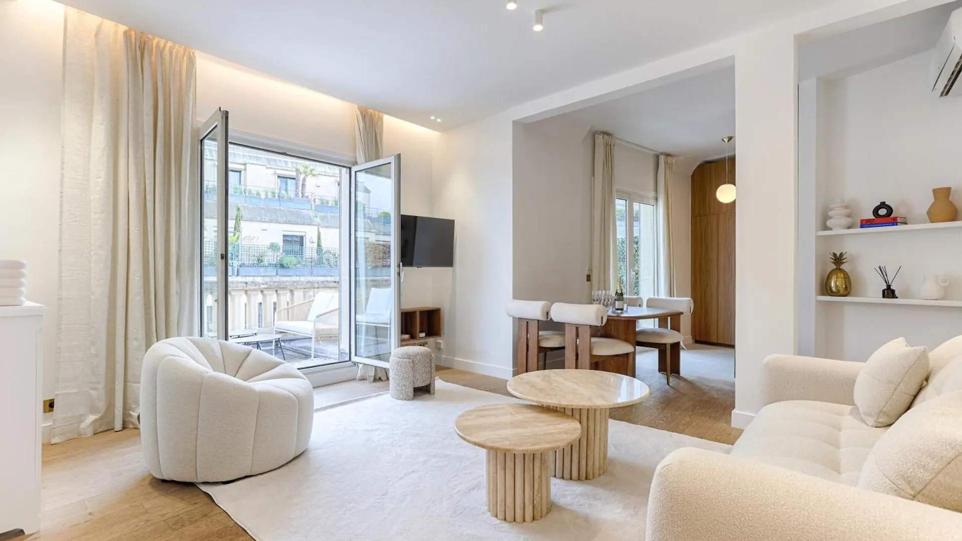 Apartment De Luxe Avec Terrasse Sur Les Champs Elysees *