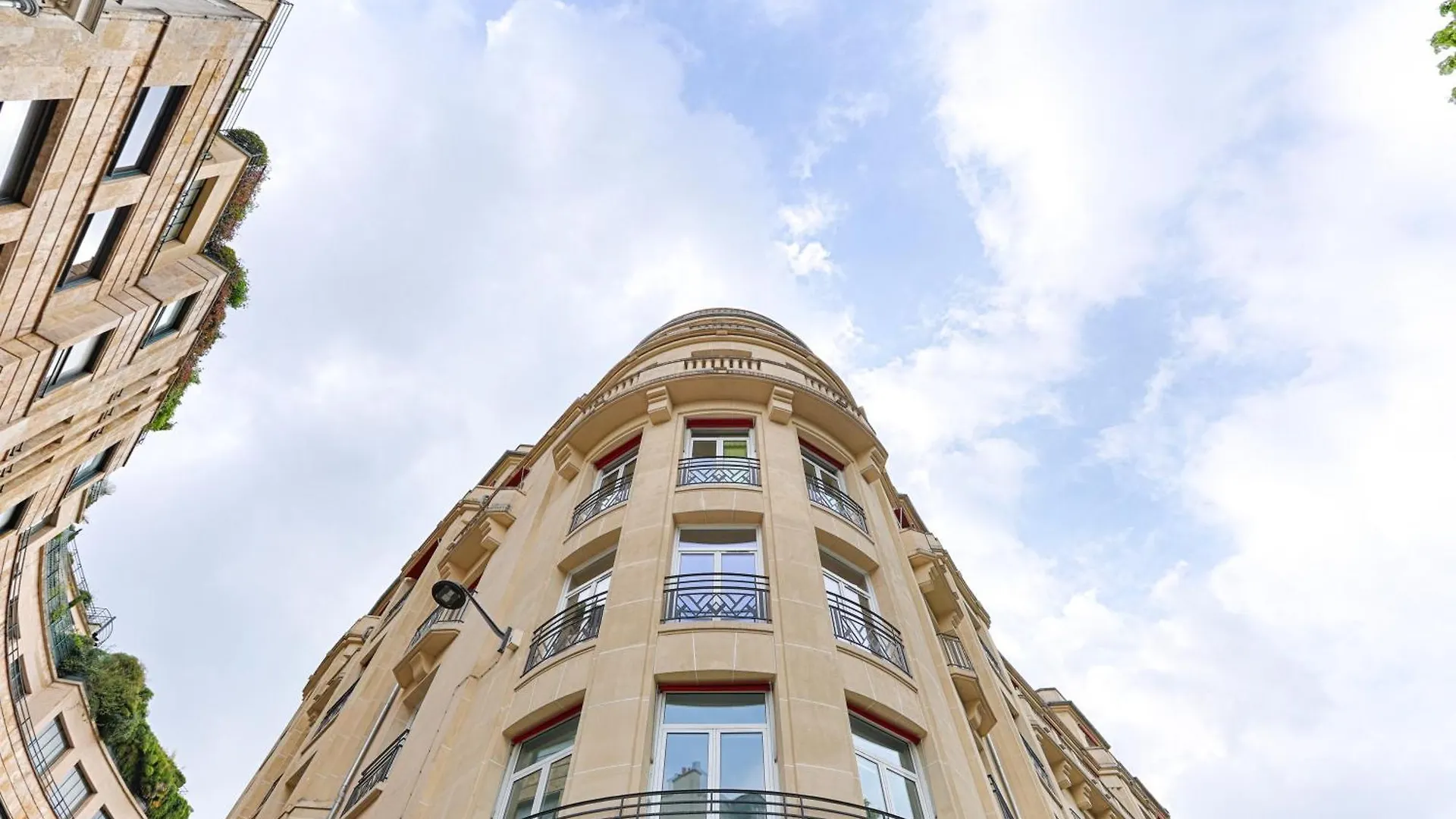 Apartment De Luxe Avec Terrasse Sur Les Champs Elysees *